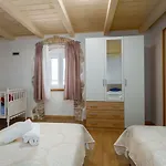 Idyllisches Istrisches Steinhaus Mit Whirlpool, Tischtennis, Grill Und Klimatisierten Schlafzimmern Holiday home