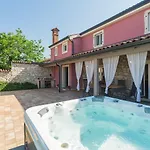 Holiday home Idyllisches Istrisches Steinhaus Mit Whirlpool, Tischtennis, Grill Und Klimatisierten Schlafzimmern *