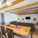 Idyllisches Istrisches Steinhaus Mit Whirlpool, Tischtennis, Grill Und Klimatisierten Schlafzimmern Holiday home *