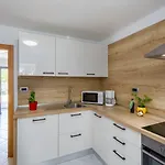 Idyllisches Istrisches Steinhaus Mit Whirlpool, Tischtennis, Grill Und Klimatisierten Schlafzimmern Holiday home Porec
