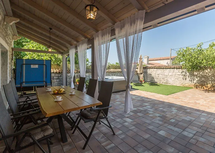 Idyllisches Istrisches Steinhaus Mit Whirlpool, Tischtennis, Grill Und Klimatisierten Schlafzimmern * Пореч