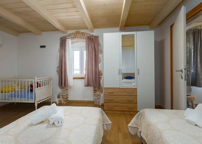 Idyllisches Istrisches Steinhaus Mit Whirlpool, Tischtennis, Grill Und Klimatisierten Schlafzimmern Nyaraló