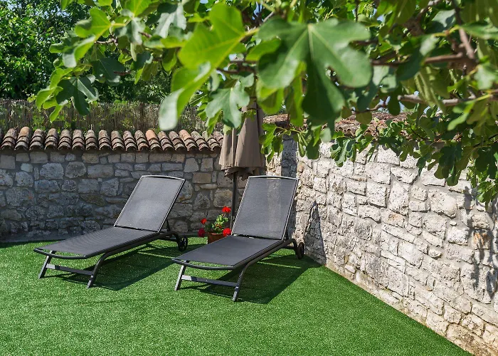 Idyllisches Istrisches Steinhaus Mit Whirlpool, Tischtennis, Grill Und Klimatisierten Schlafzimmern Nyaraló *