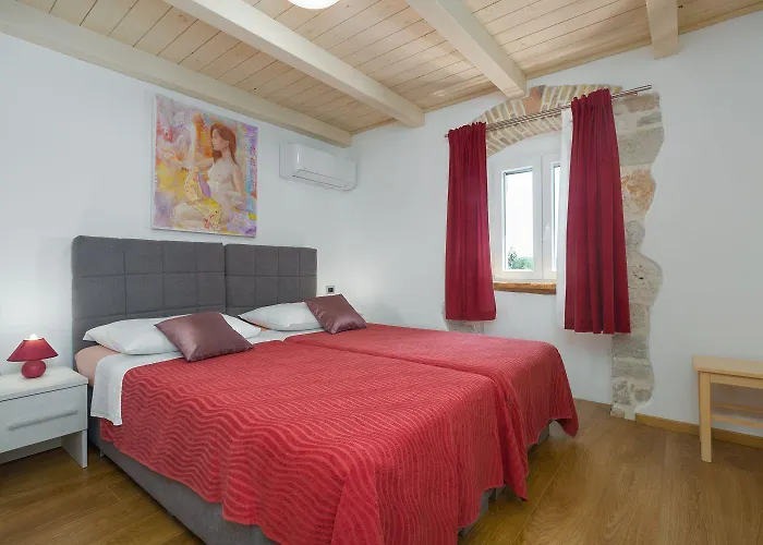 Idyllisches Istrisches Steinhaus Mit Whirlpool, Tischtennis, Grill Und Klimatisierten Schlafzimmern * Пореч