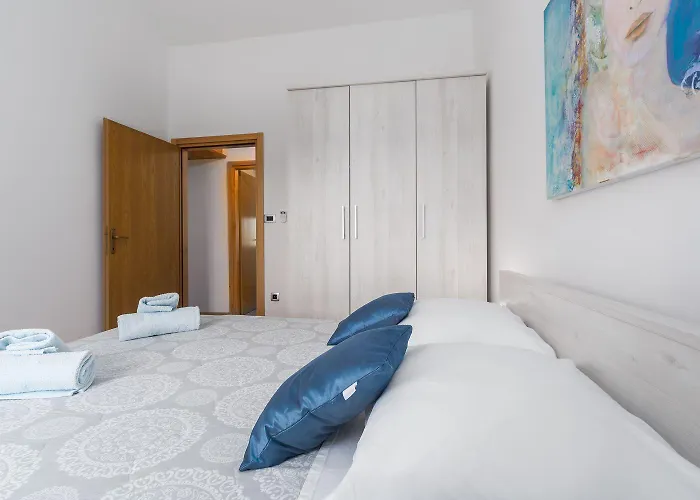 Nyaraló Idyllisches Istrisches Steinhaus Mit Whirlpool, Tischtennis, Grill Und Klimatisierten Schlafzimmern