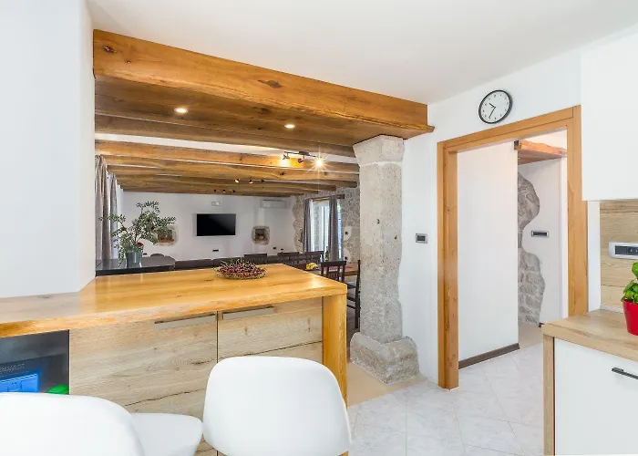 Idyllisches Istrisches Steinhaus Mit Whirlpool, Tischtennis, Grill Und Klimatisierten Schlafzimmern *