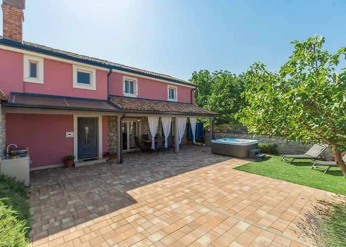 Дом отдыха Idyllisches Istrisches Steinhaus Mit Whirlpool, Tischtennis, Grill Und Klimatisierten Schlafzimmern Пореч