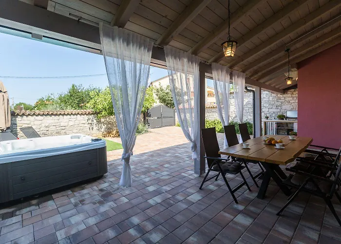 Idyllisches Istrisches Steinhaus Mit Whirlpool, Tischtennis, Grill Und Klimatisierten Schlafzimmern Nyaraló *