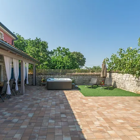 Idyllisches Istrisches Steinhaus Mit Whirlpool, Tischtennis, Grill Und Klimatisierten Schlafzimmern Holiday home Porec