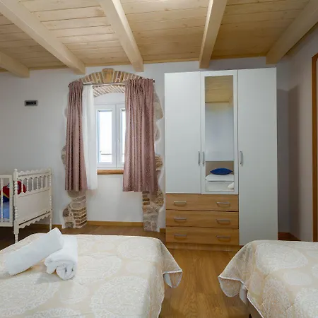 Idyllisches Istrisches Steinhaus Mit Whirlpool, Tischtennis, Grill Und Klimatisierten Schlafzimmern بيت للعطل