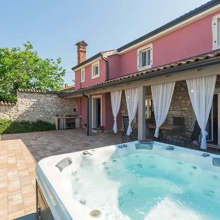 펜션 Idyllisches Istrisches Steinhaus Mit Whirlpool, Tischtennis, Grill Und Klimatisierten Schlafzimmern *