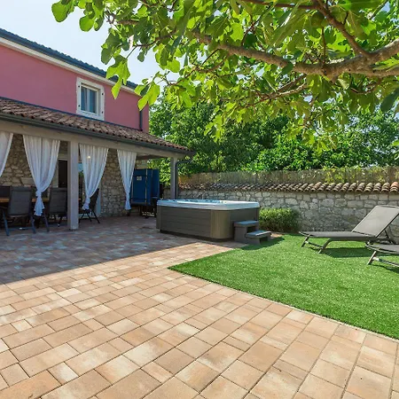 Idyllisches Istrisches Steinhaus Mit Whirlpool, Tischtennis, Grill Und Klimatisierten Schlafzimmern * بوريتش