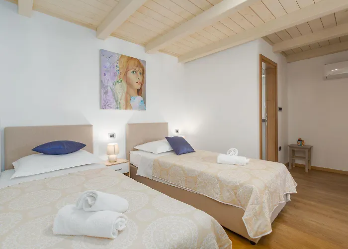 Idyllisches Istrisches Steinhaus Mit Whirlpool, Tischtennis, Grill Und Klimatisierten Schlafzimmern 度假居 波雷奇