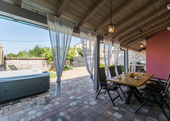 Idyllisches Istrisches Steinhaus Mit Whirlpool, Tischtennis, Grill Und Klimatisierten Schlafzimmern 波雷奇