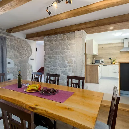Idyllisches Istrisches Steinhaus Mit Whirlpool, Tischtennis, Grill Und Klimatisierten Schlafzimmern *