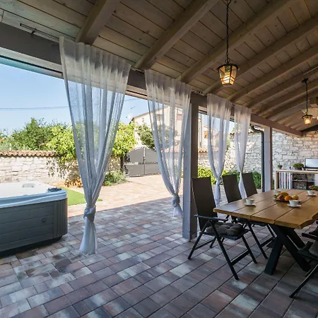 Idyllisches Istrisches Steinhaus Mit Whirlpool, Tischtennis, Grill Und Klimatisierten Schlafzimmern Poreč
